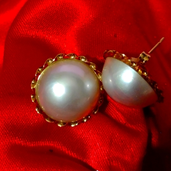 14KT Gold Mabe Pearls - Picture 5 of 11